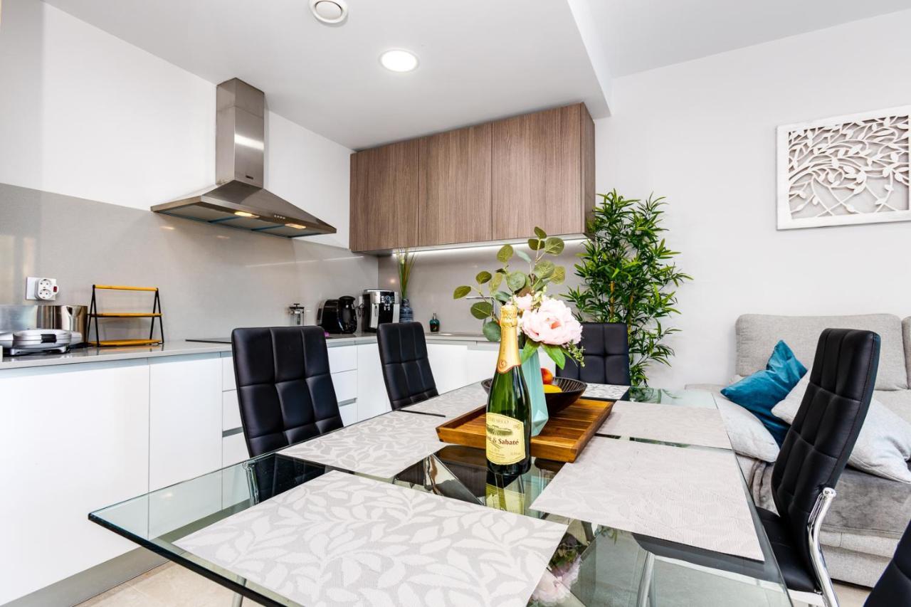Moderno Apartamento Scandic, Playa Del Cura ตอร์เรเวียคา ภายนอก รูปภาพ
