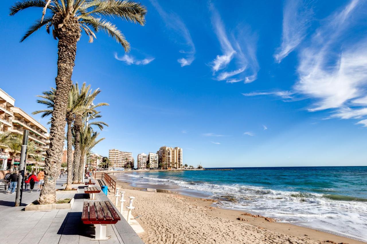 Moderno Apartamento Scandic, Playa Del Cura ตอร์เรเวียคา ภายนอก รูปภาพ