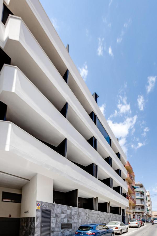 Moderno Apartamento Scandic, Playa Del Cura ตอร์เรเวียคา ภายนอก รูปภาพ
