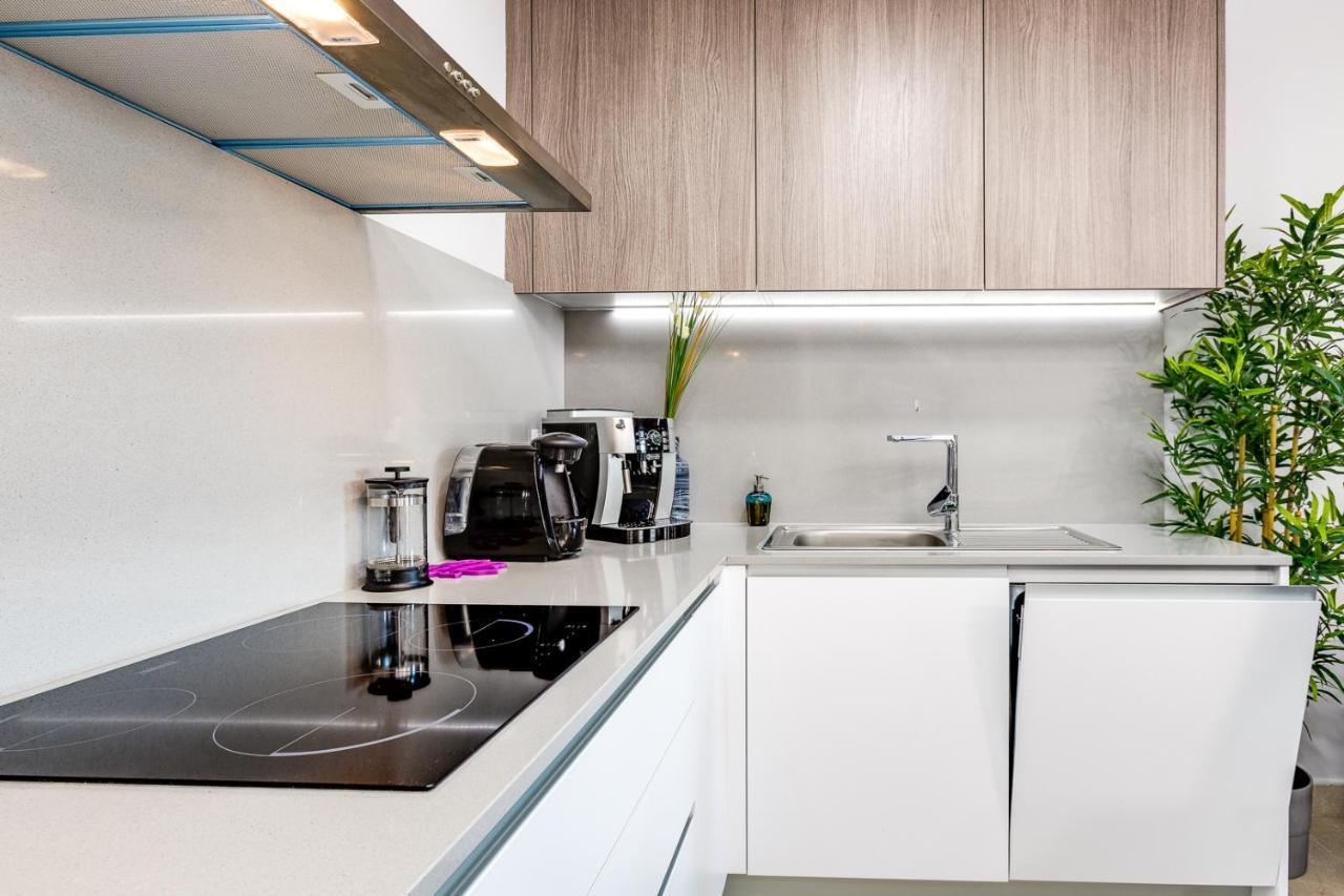 Moderno Apartamento Scandic, Playa Del Cura ตอร์เรเวียคา ภายนอก รูปภาพ