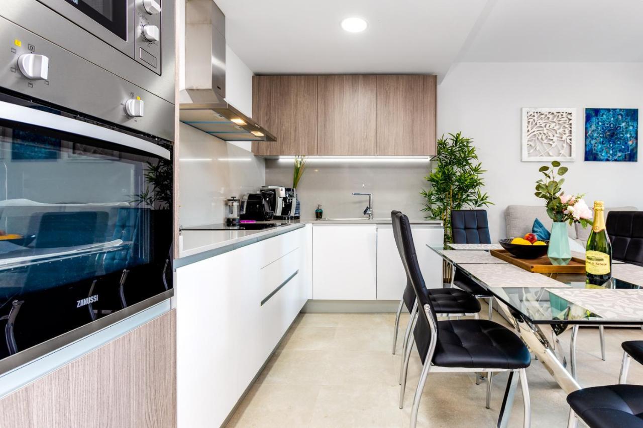 Moderno Apartamento Scandic, Playa Del Cura ตอร์เรเวียคา ภายนอก รูปภาพ