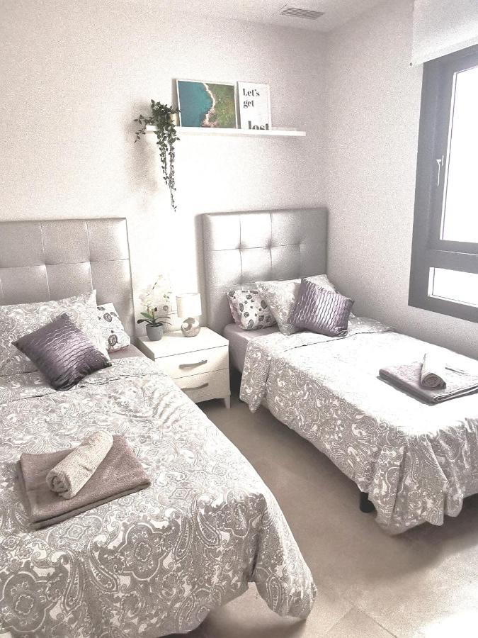 Moderno Apartamento Scandic, Playa Del Cura ตอร์เรเวียคา ภายนอก รูปภาพ